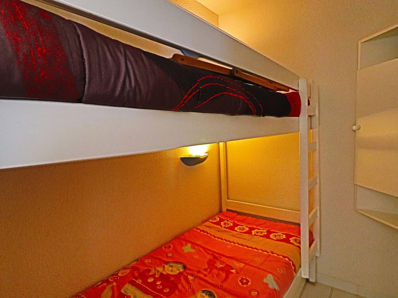 Entire apartment, 34m² Apartment with sea view terrace in Sète, 2 rooms for 4 people in Sete, Côte d'Améthyste