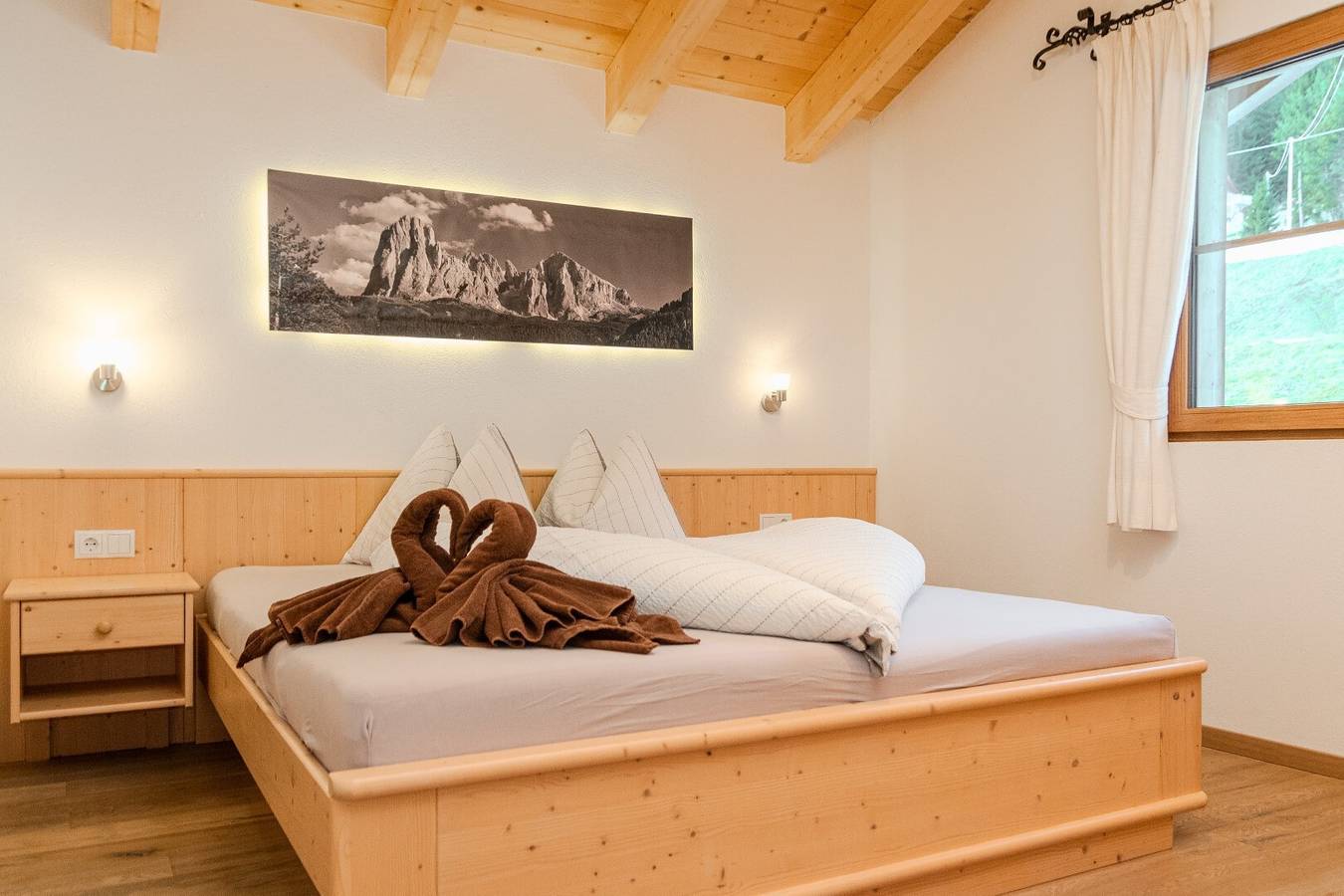 Ganze Wohnung, Ferienwohnung 'Dolomiten' mit Bergblick, Gemeinschaftsgarten und Wi-Fi in Gravetsch, Villanders