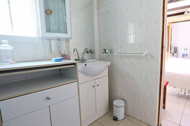 Location de vacances pour 2 personnes, avec jardin ainsi que jacuzzi et terrasse à Calvi - 4