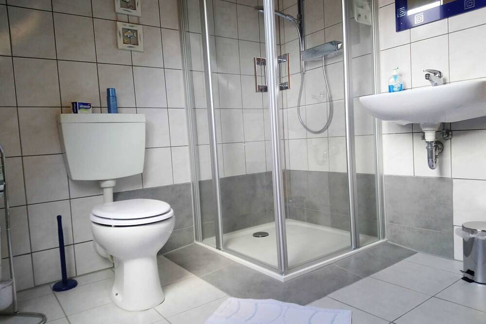Ganze Wohnung, Tetjes Horstel - Ferienwohnung mit Balkon - Tetjes Horstel - Ferienwohnung in Teterow, Mecklenburgische Seenplatte