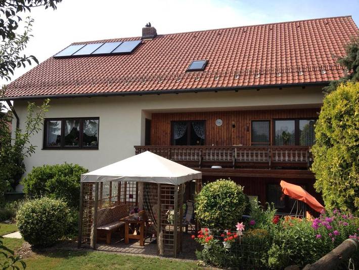 Ferienwohnung für 5 Personen, mit Terrasse und Garten - 1