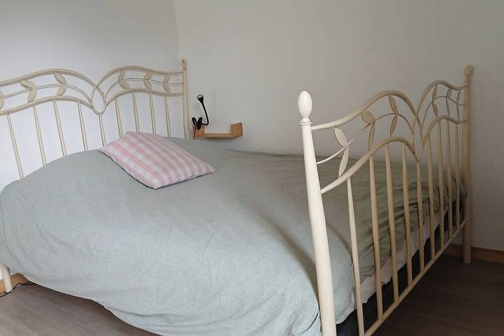 Location de vacances pour 8 personnes, avec terrasse et jardin à Saint-Étienne-Vallée-Française - 3