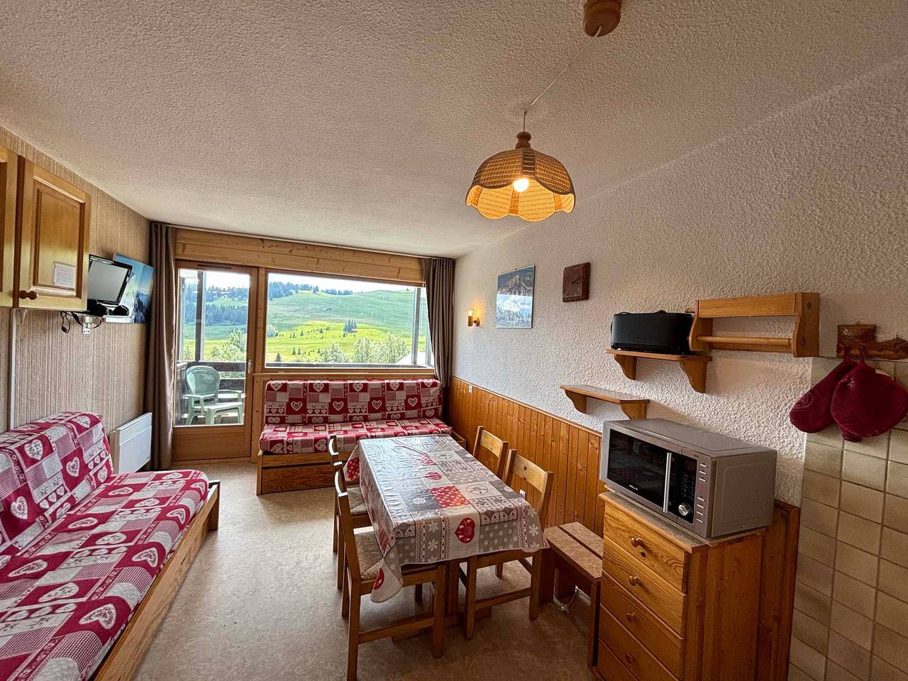 Studio entier, Studio cosy aux Saisies avec vue imprenable, balcon et parking privé in Les Saisies, Région d'Albertville