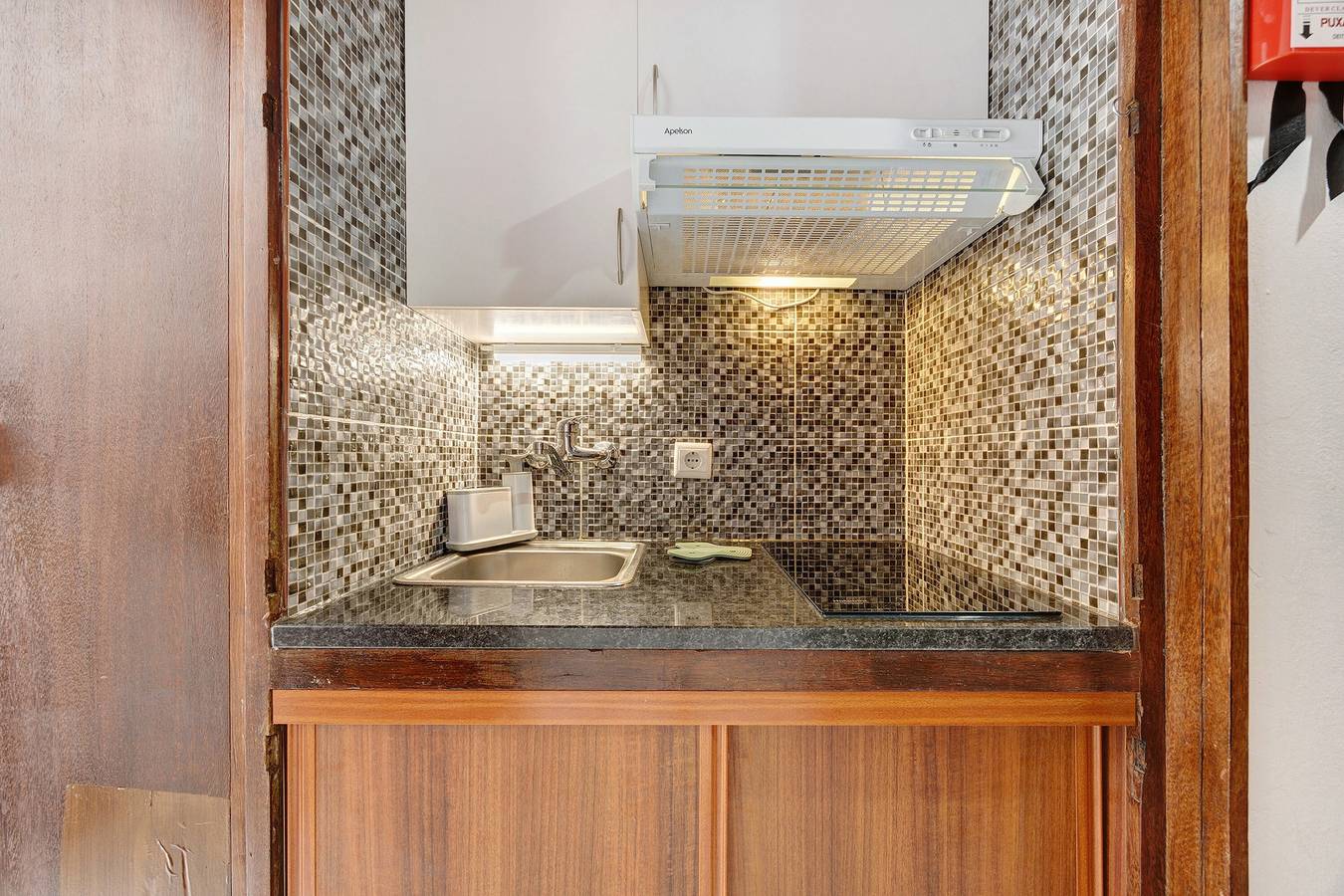 Ganzes Studio, Studio-Apartment 'Ocean – Haustierfreundlich' mit Balkon, Wlan und Klimaanlage in Praia da Rocha, Portimão