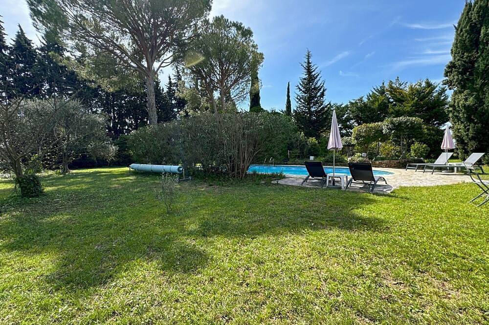 Le Mas Des Kiwis  : magnifique propriété avec piscine en Provence! in Jonquières, Vaucluse