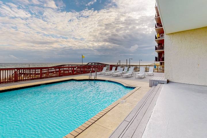 Vacation rental for 4 people, with pool and terrace in Perdido Key