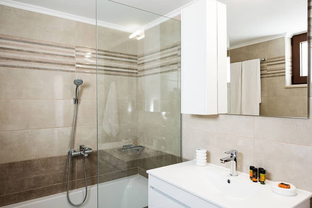 Alía, modern house in village, magnificent sea and coastal views! in Chora Sfakion, Chania und Umgebung