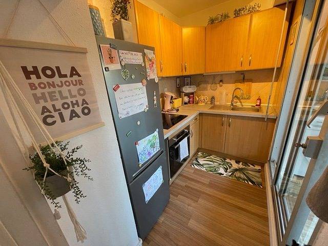 Entire holiday apartment, Beach nearby, wooded garden, all on foot. in Saint-Mandrier-sur-Mer, Toulon region