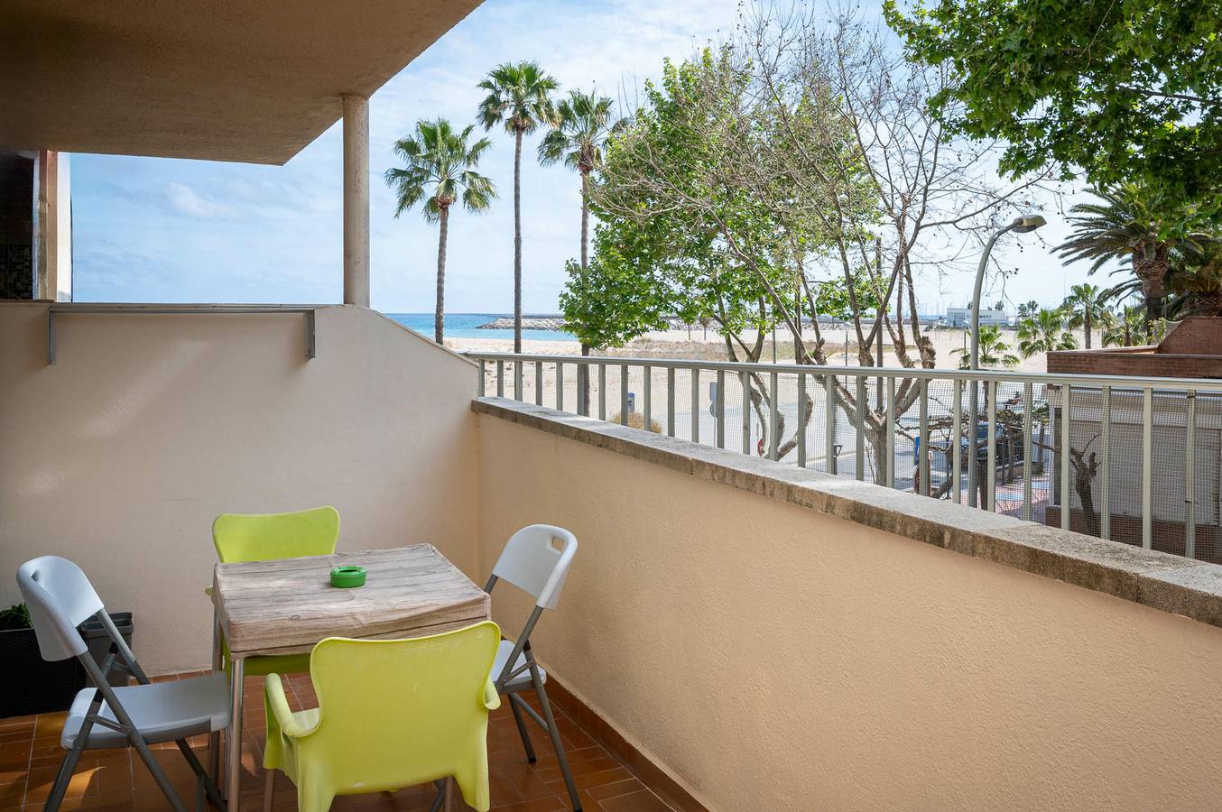 Appartement entier, At071 Torremar I: Appartement avec A/C en front de mer in Torredembarra, Costa Dorada