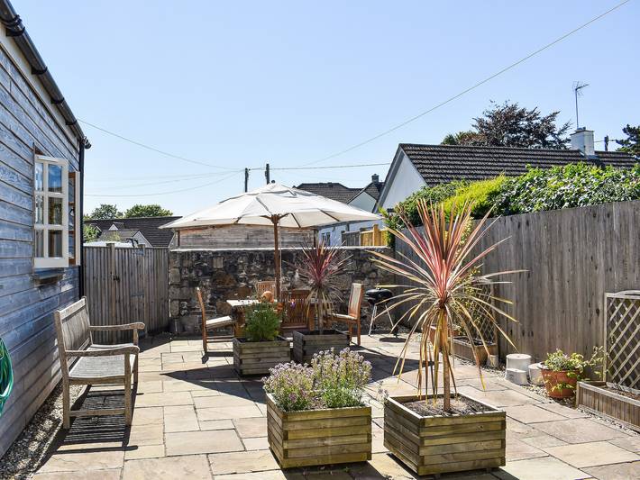 Cottage for 4 people, with yard, with pets in Cornwall