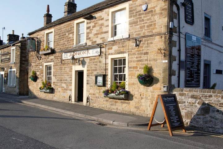 Bed and breakfast for 2 people, with garden and view in Peak District
