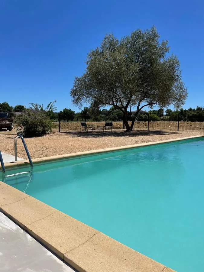 Chalet para 8 personas, con jardín además de vistas y piscina - 1