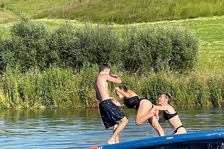 Location de vacances pour 8 personnes, avec jacuzzi et jardin, animaux acceptés à Florennes