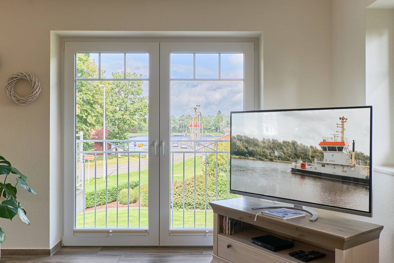 Ganze Ferienwohnung, Villa Kanalblick, Ausguck in Oldenbüttel, Nord-Ostsee-Kanal