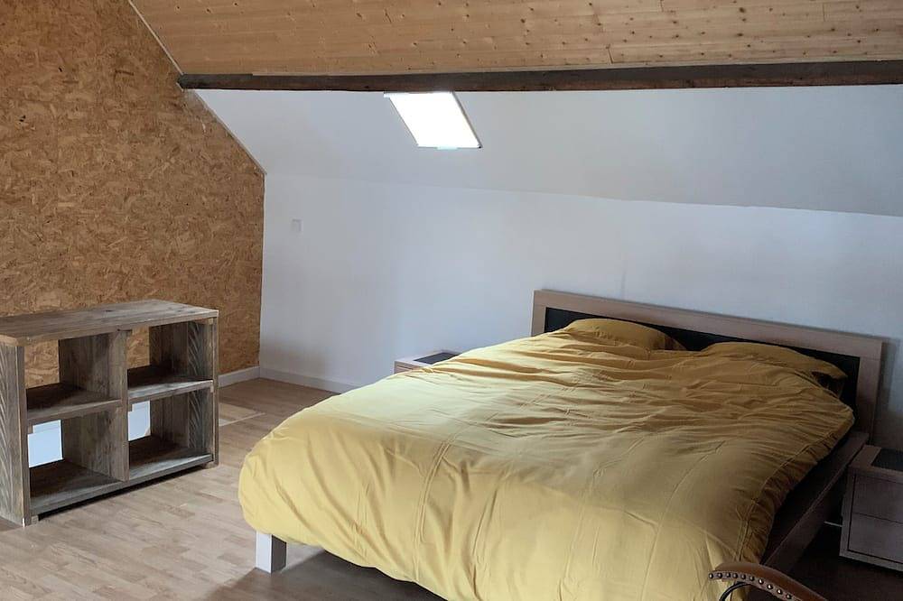 Soothing 7-bedroom house with Wifi in Ronse. in Ronse, Oost-Vlaanderen