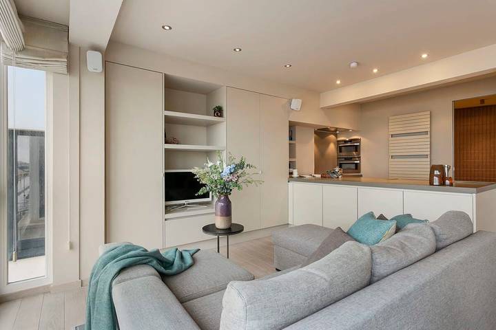 Apartamento entero, Seafront apt w/ open sea views, steps to beach in Knokke, Knokke-Heist