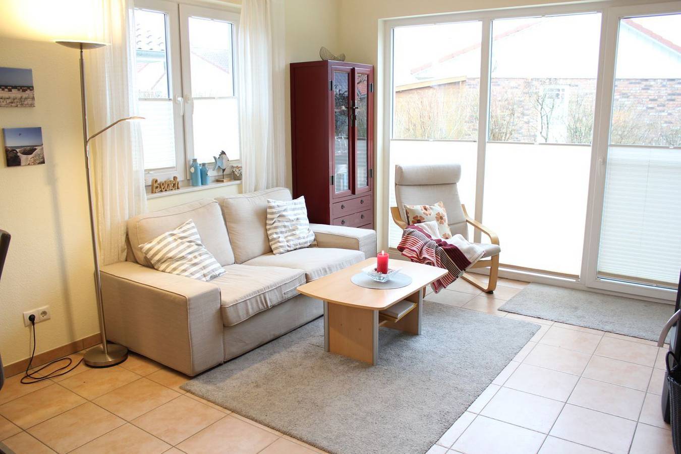 Helles 60 m² Ferienhaus für 4 Personen und Hund mit Garten, Strandkorb und Kamin in Südstrand Pelzerhaken, Ostholstein