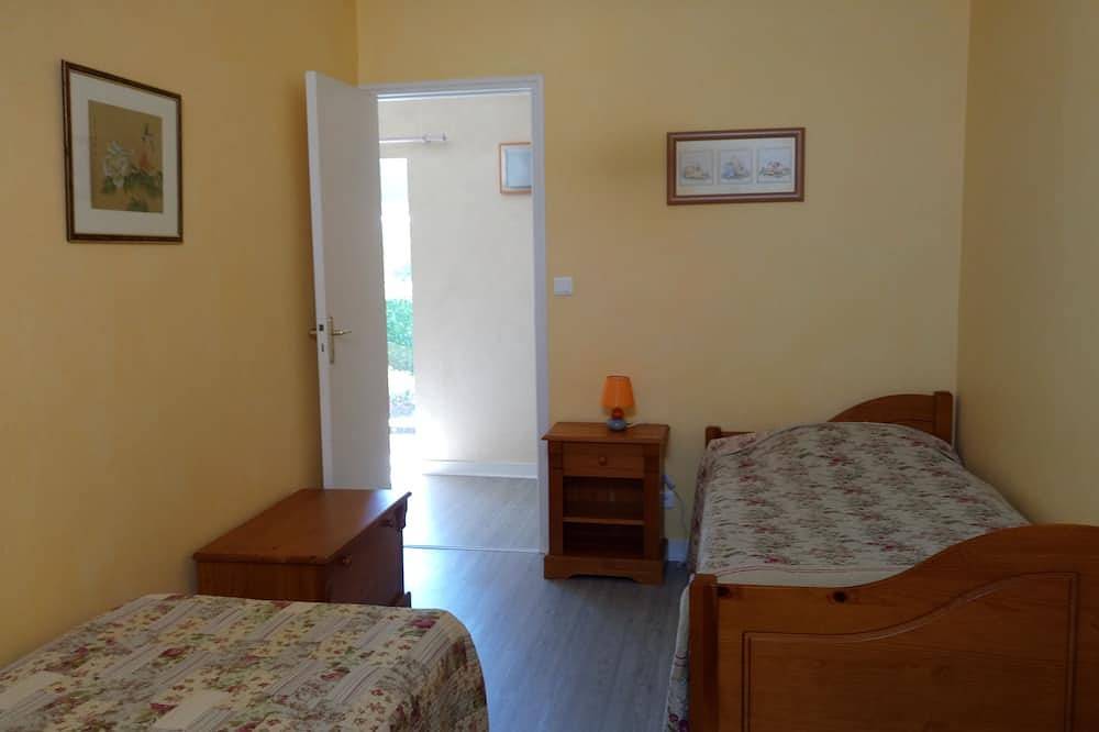 House near the Rance ( 10 min ) - ideal for discovering the region in Taden, Dinan und Umgebung