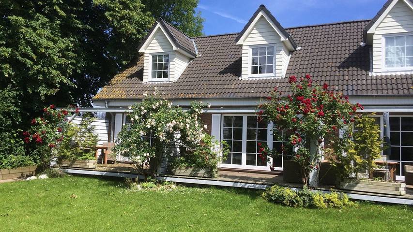 Ferienwohnung für 2 Personen, mit Terrasse und Garten in Falshöft