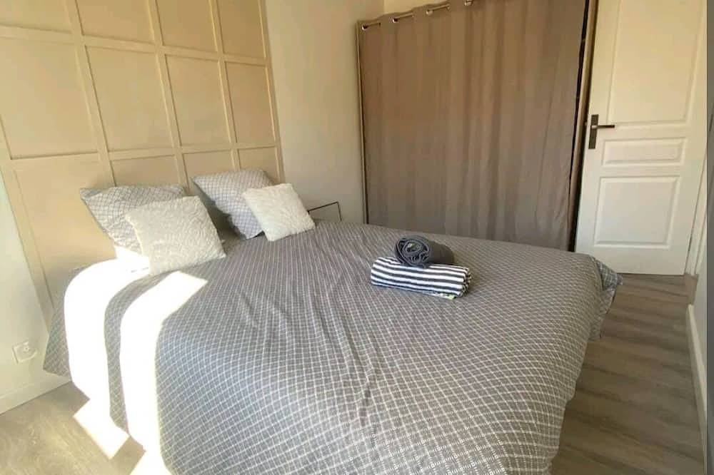 Apartamento entero, Cozy and renovated apartment in the city center 😁 in La Crau, Region de Toulon