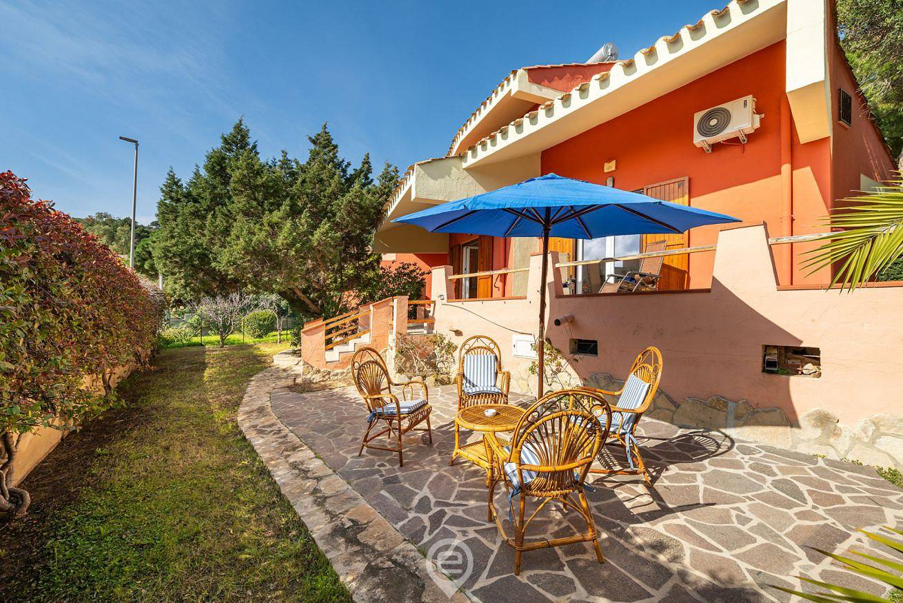 Domus Gina in Solanas, Comune di Sìnnia