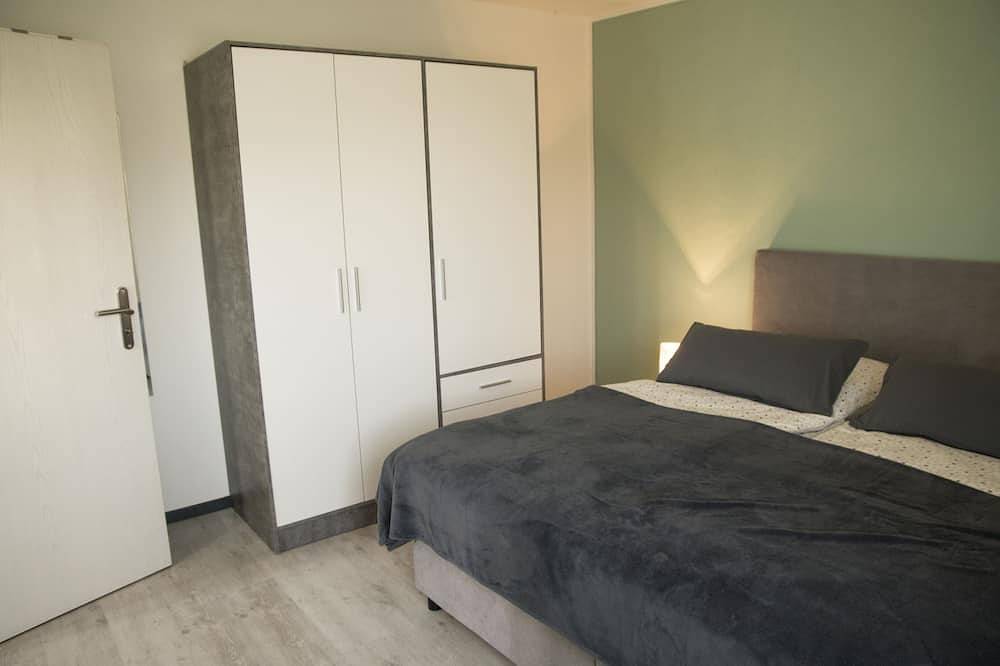 Ganze Wohnung, Gemütliche Ferienwohnung mit traumhaftem Blick ins Kylltal in Birresborn, Vulkaneifel