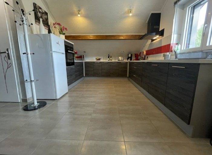 Chalet pour 12 personnes, avec jardin et terrasse dans le Jura - 2