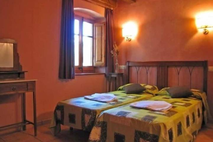 Apartment for 4 guests at Casa Serra de Dalt in Lladurs, Comarques centrals