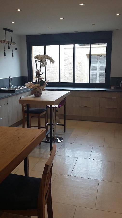 Location de vacances pour 2 personnes, avec vue ainsi que terrasse et jardin dans Aulnois-en-Perthois