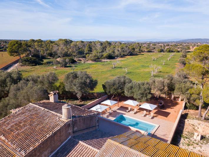 Finca für Gruppen für 8 Personen, mit Garten und Pool in Llucmajor