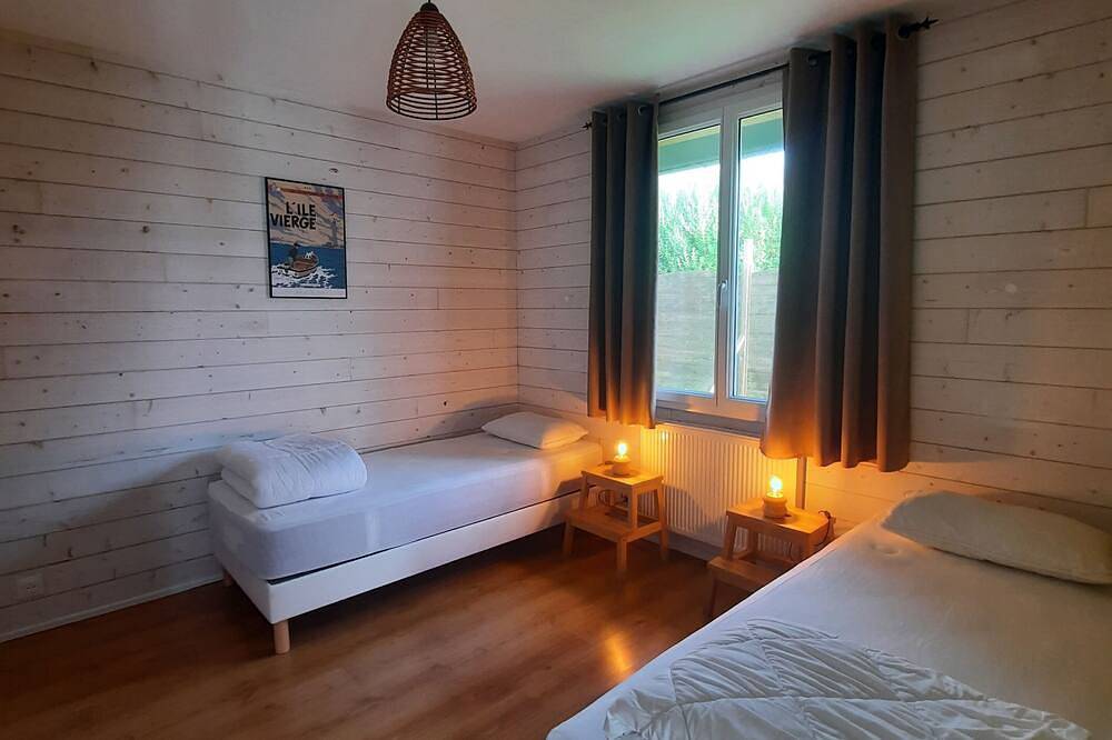 Gîte 6 personnes avec piscine à 100m de la mer/Gr34 in Guissény, Région de Brest