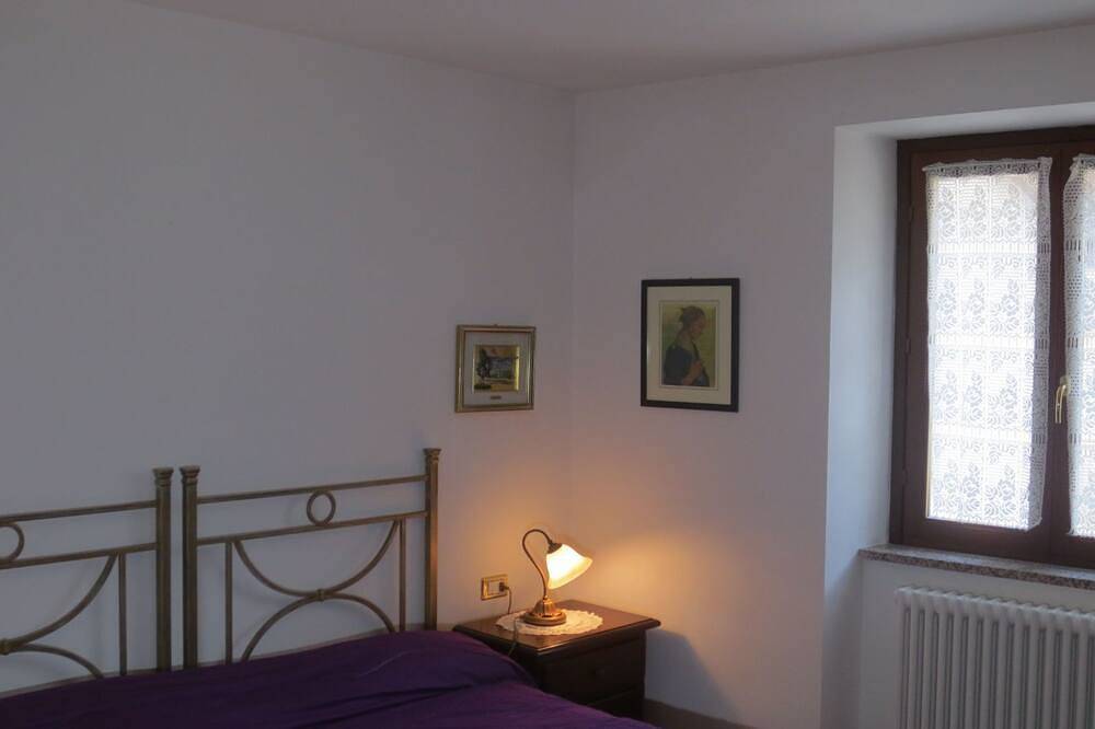 Ganze Wohnung, Geräumige, ruhige, helle, strategische Wohnung im Zentrum nahe dem See in Molveno, Brentagruppe