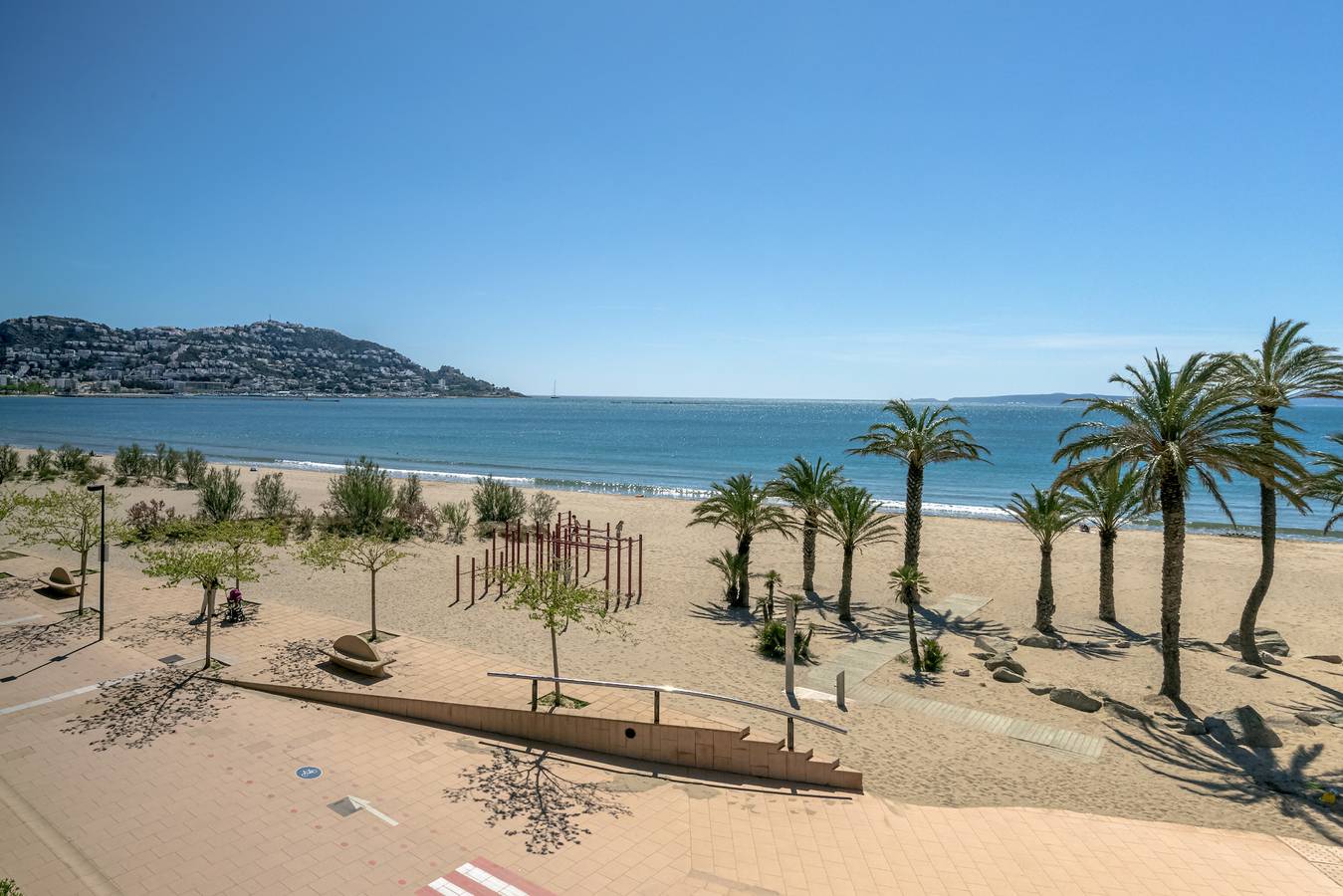 Appartement entier, Appartement de vacances pour 6 personnes avec terrasse in Roses, Haut-Ampurdan