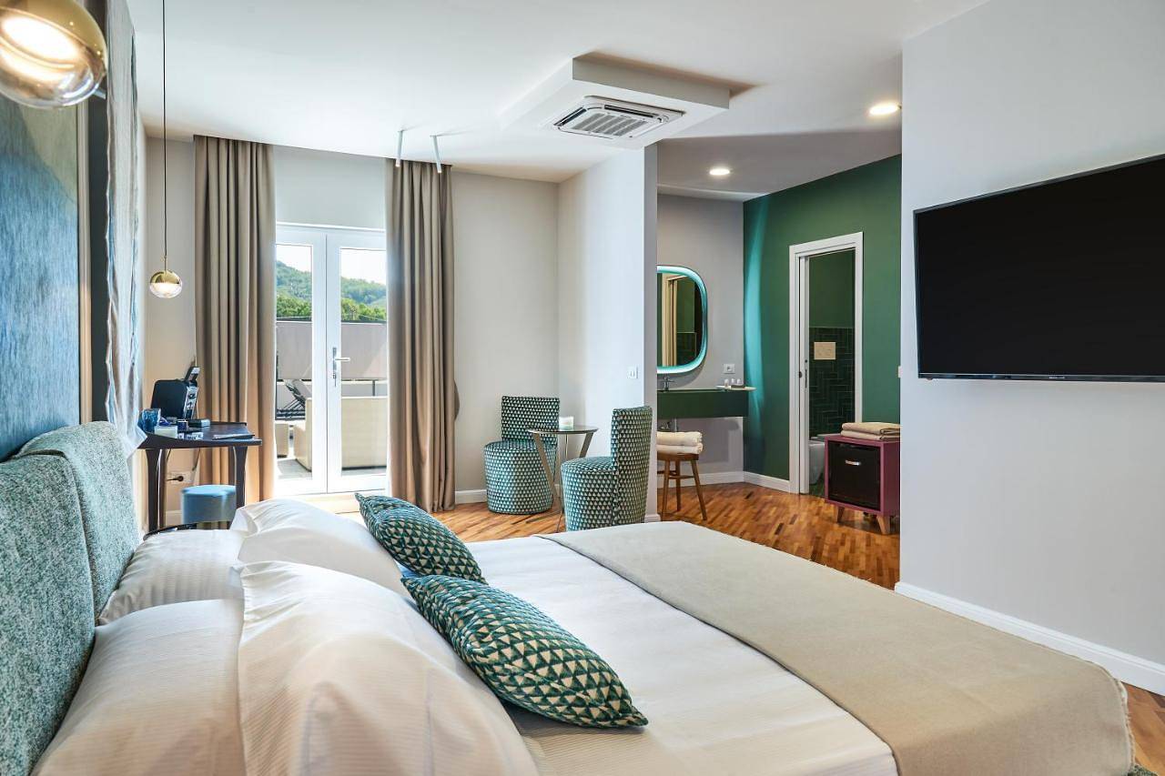 Classic Room with balcony and Park View in Omignano, Cilento