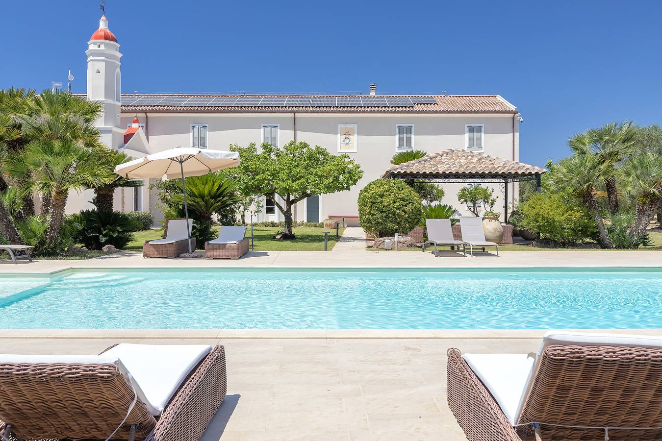 Villa 'Dimora Sella - Alice' with Shared Pool, Wi-Fi and Air Conditioning in Alghero, Sassari Province