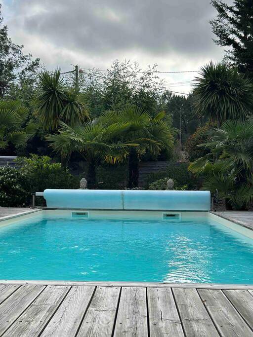 Gîte pour 2 personnes, avec jardin et piscine à Le Temple - 2