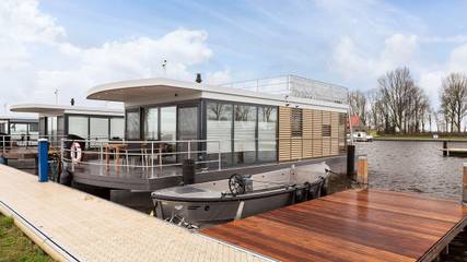 Boot voor 4 Personen in Friesland, Nederland, Afbeelding 1