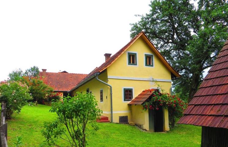 Ferienhaus für 8 Personen, mit Ausblick und Balkon sowie Garten - 1