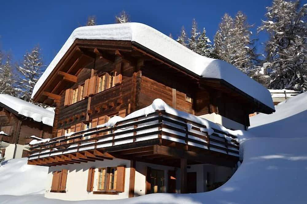 Charmantes, mit modernem Komfort, gemütliches und gepflegtes Chalet mit einer sehr schönen Aussicht, in Chandolin, Anniviers