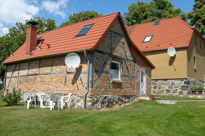 Ferienhaus für 4 Personen, mit Garten und Terrasse in Kalkhorst