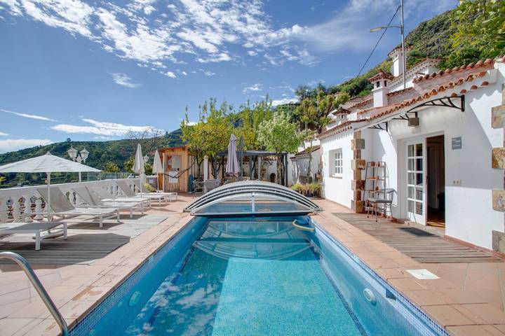 Apartamento entero, Vacaciones 'Junior Suite' con vistas a la montaña, Wi-Fi y aire acondicionado in Las Lagunetas, Vega de San Mateo