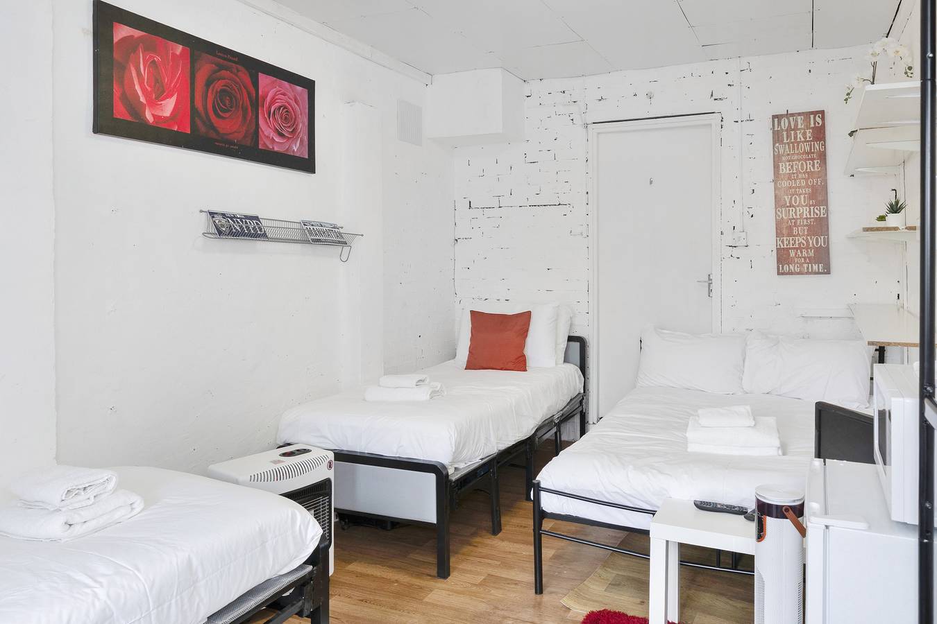 Edinburgh Royal Hospital Airport Free Prosecco  And Parking Daily Breakfast in Edinburgh, Lothian