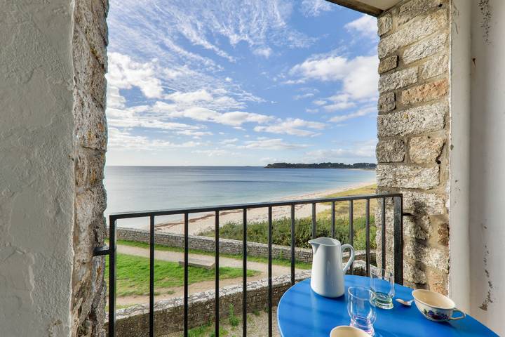 Ferienwohnung für 4 Personen, mit Meerblick und Balkon in Arzon