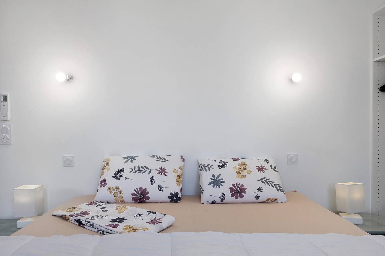Chambre d’hôtes Sous le Pin « Chambre 1 » con terraza compartida, Wi-Fi y aire acondicionado in Olonne-sur-Mer, Les Sables-d'Olonne