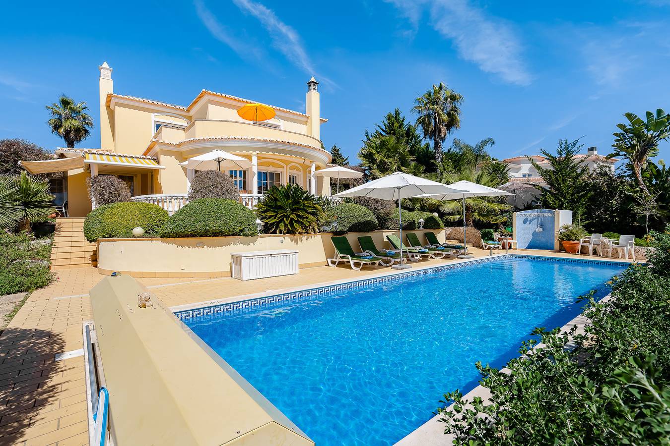 Villa für 7 Personen mit Garten in Estômbar, Lagoa