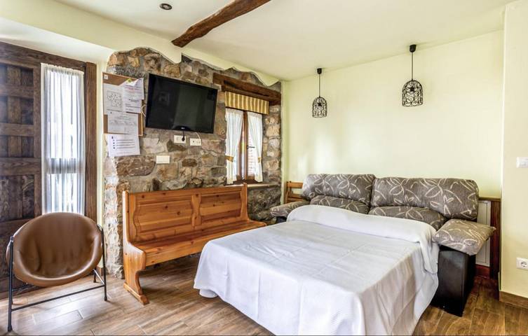Apartamento inteiro, Apartamento 'La Tienda De Abajo' com Vista Montanha, Varanda e Wi-Fi in Soba (Espanha), Vale do Asón-Gándara