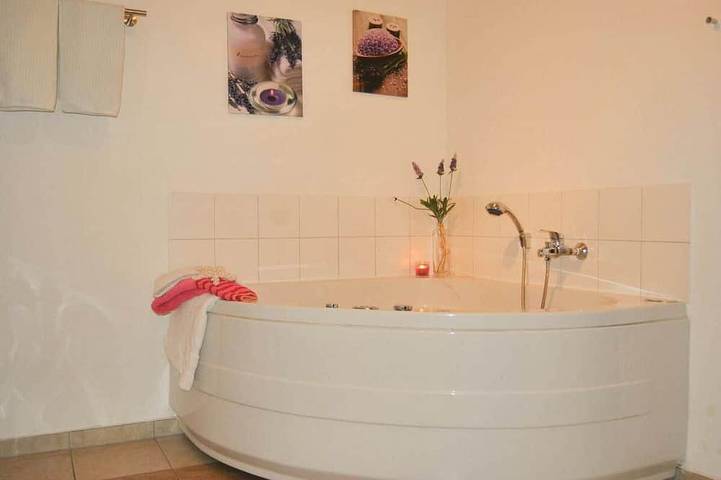 Fh „Kajüte“81m², 4 Pers. im Marinapark Scharmützelsee, Sauna, Whirlpool, Kamin in Storkower See, Wendisch Rietz