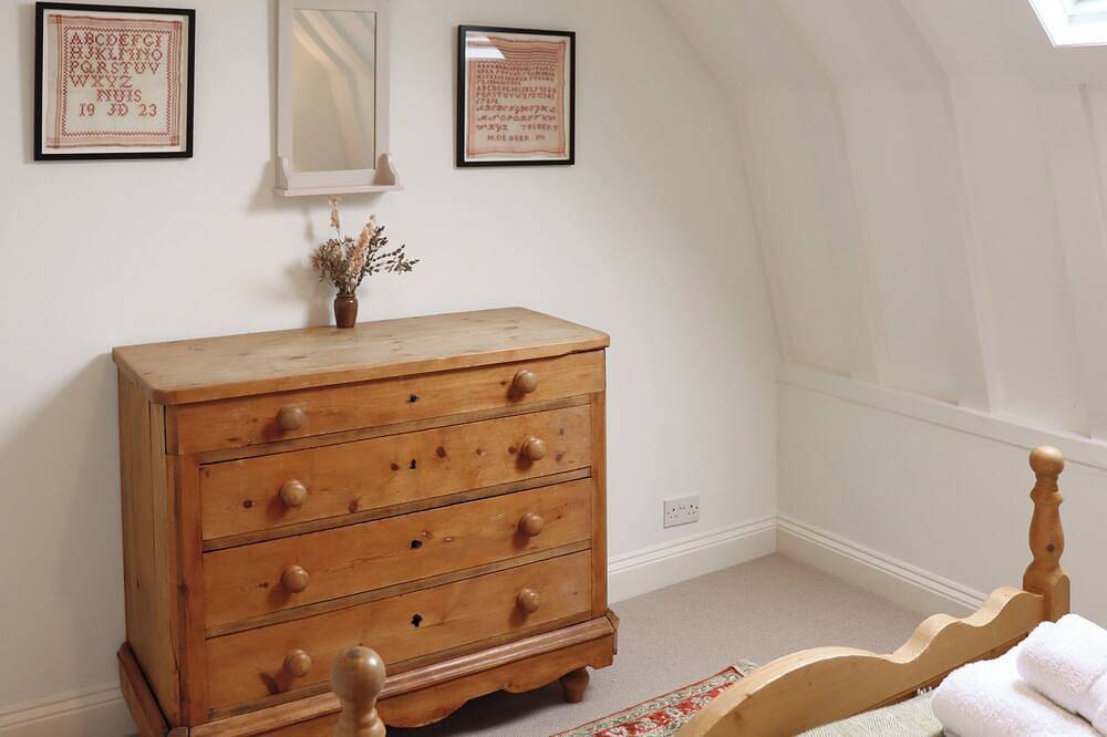 4 bedroom accommodation in Hilmarton, near Calne in Wiltshire