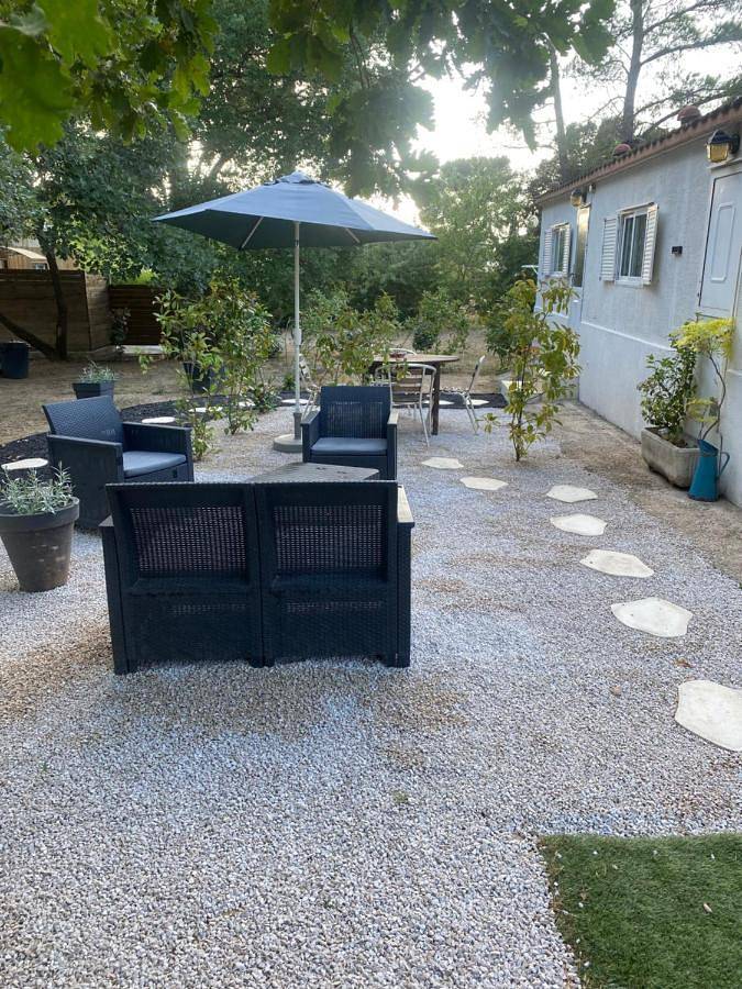 Location de vacances pour 4 personnes, avec piscine et terrasse à La Barben - 4