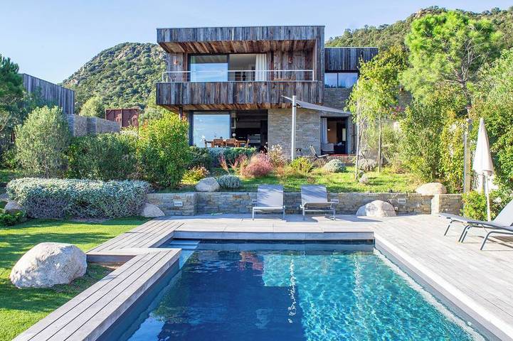 Villa pour 8 personnes, avec jardin dans Fautea